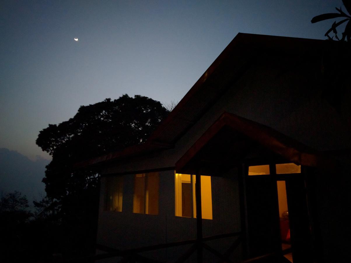 Pine Haven Resorts Takdāh Esterno foto