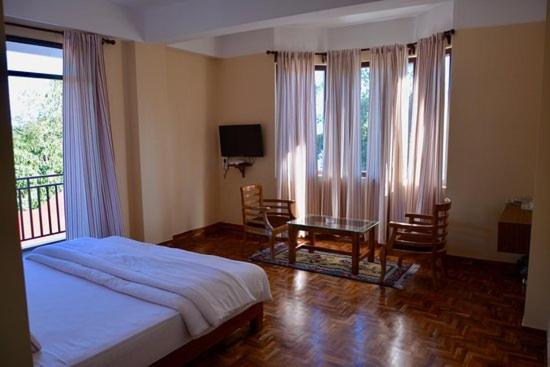 Pine Haven Resorts Takdāh Esterno foto